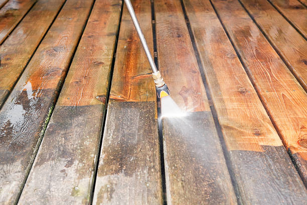 Best Deck Cleaning Services  in Manawa, WI